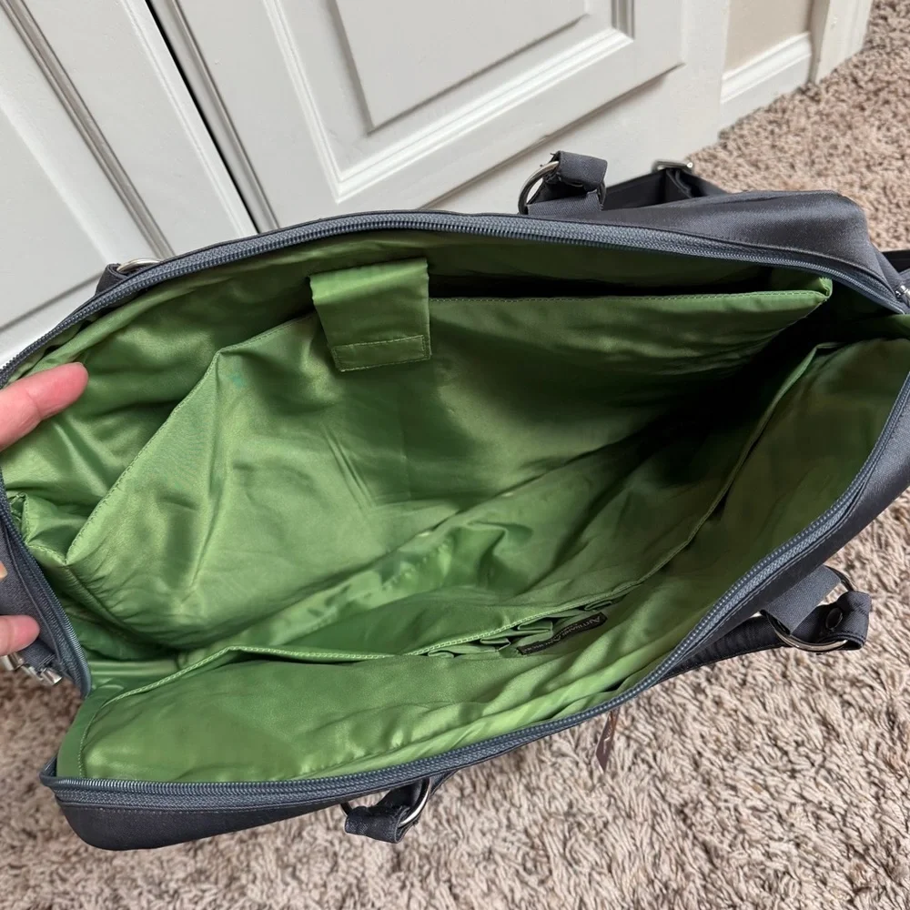 NWT Artisans Angkor Quilted Silk Laptop Travel Bag Gray